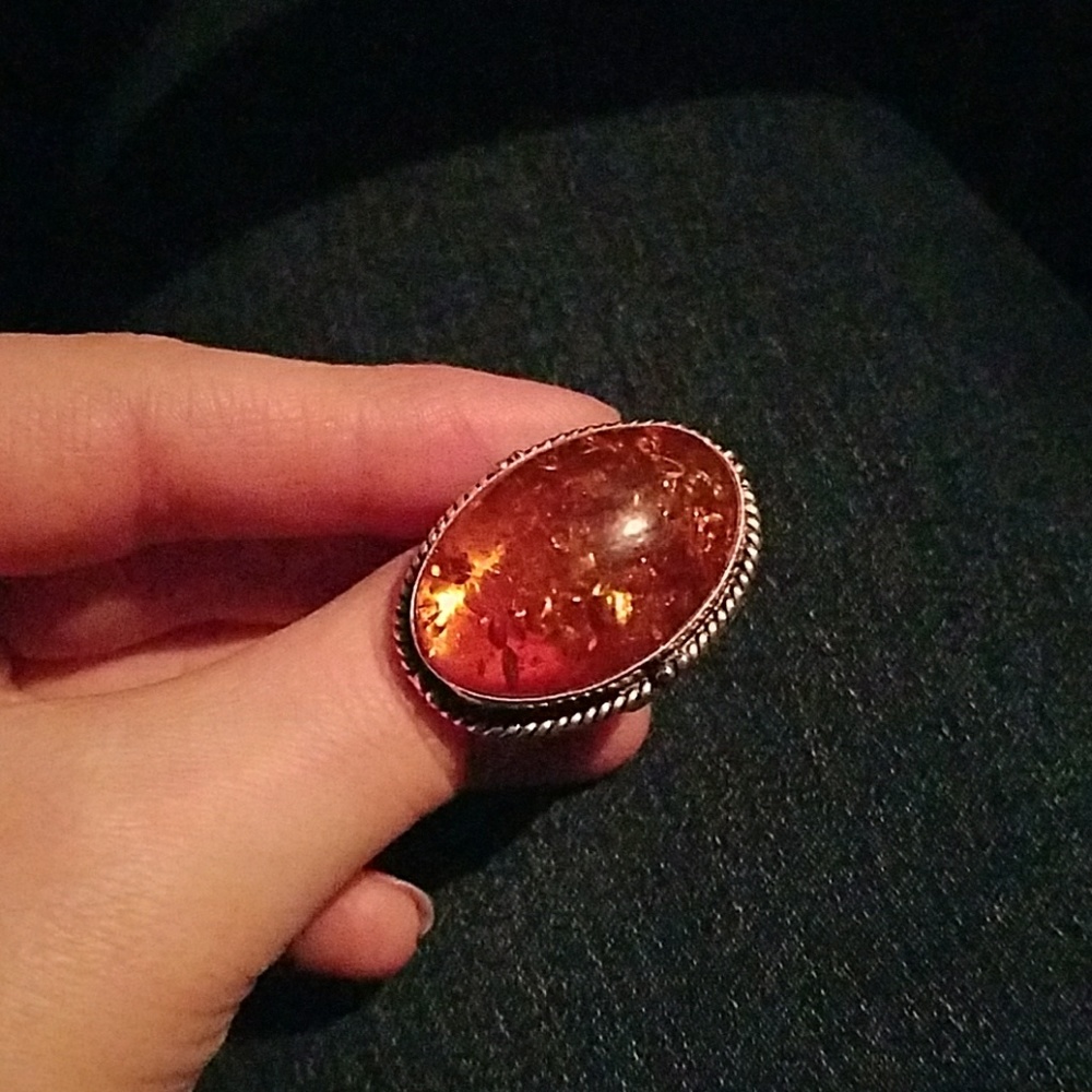 Stunning Sterling Silver Amber Ring Size 9